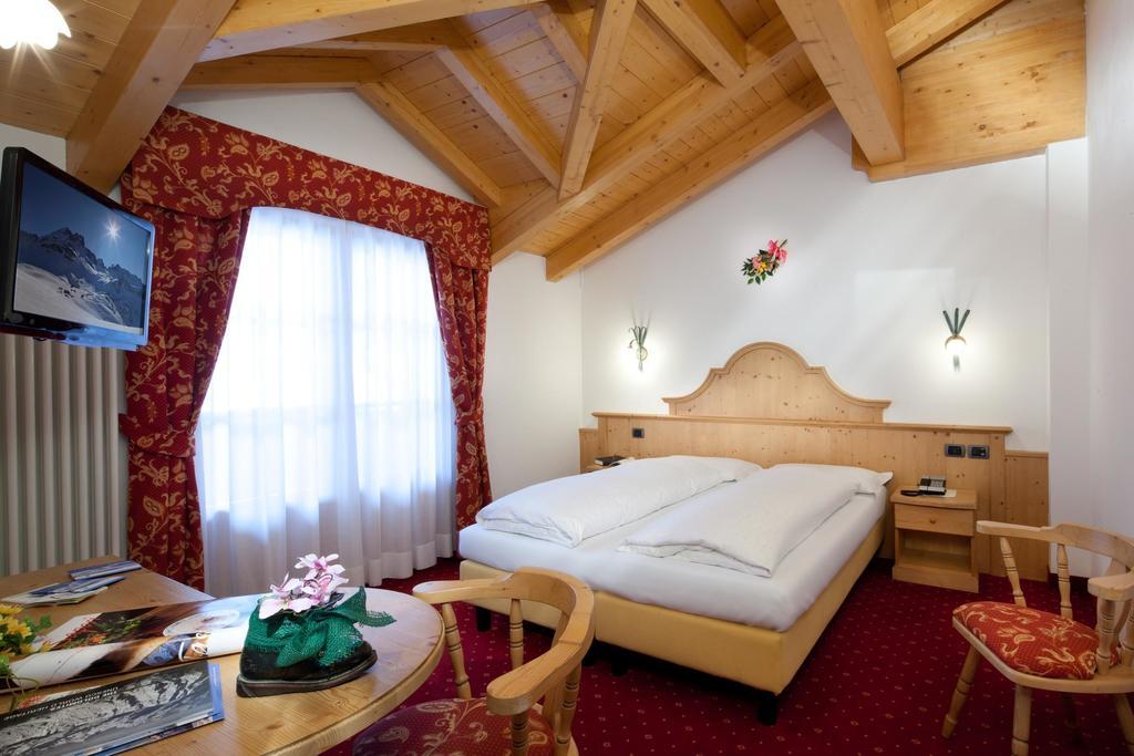 Hotel Garni Laura Arabba Room photo